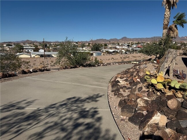 4060 La Mesa Rd in Bullhead City, AZ - Building Photo - Building Photo