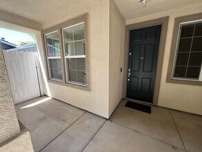 3917 Dragoo Park Dr in Modesto, CA - Building Photo - Building Photo