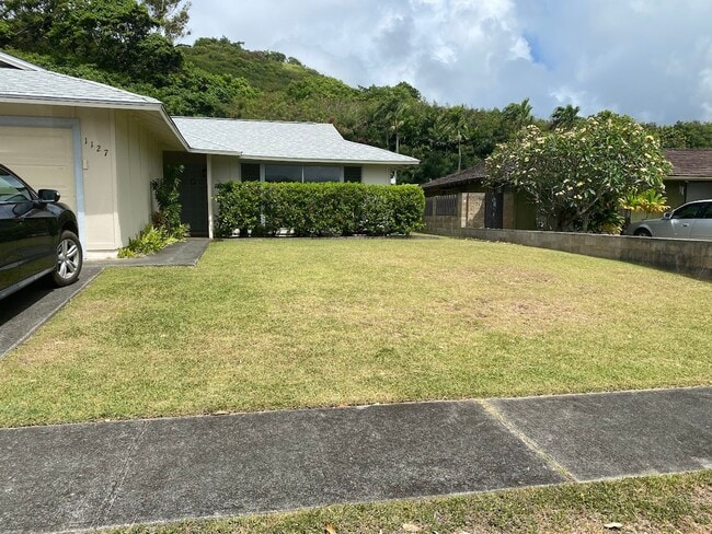 1127 Akipola St in Kailua, HI - Building Photo - Building Photo