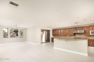 9818 E Edgestone Dr in Scottsdale, AZ - Foto de edificio - Building Photo