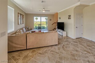 2665 Citrus St in Naples, FL - Building Photo