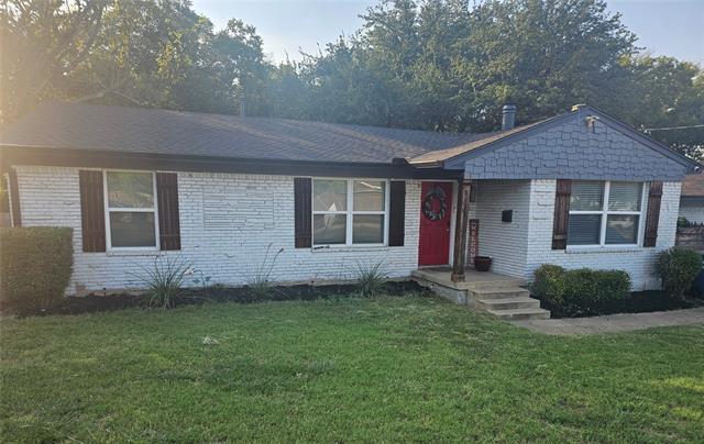 9911 Ferguson Rd in Dallas, TX - Building Photo