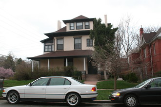 1401 Gaylord St in Denver, CO - Foto de edificio - Building Photo