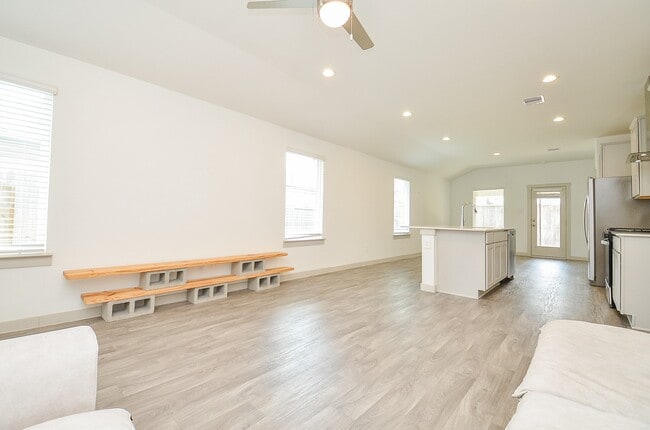 property at 2804 Wingmore Ln