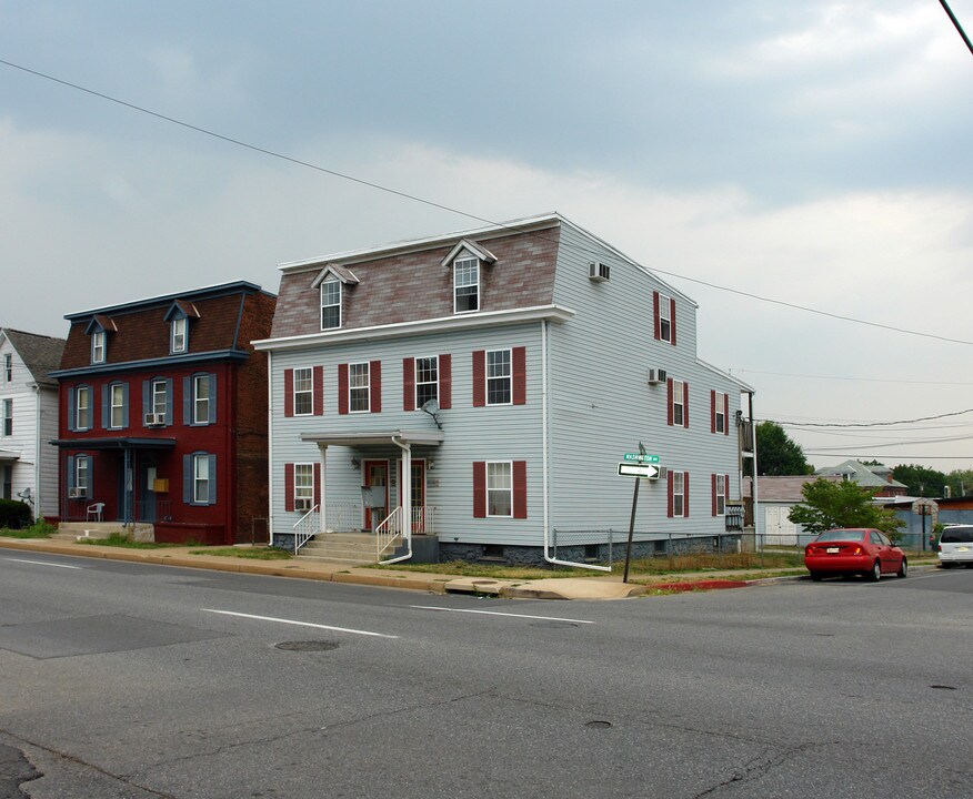 802 W Washington St in Hagerstown, MD - Foto de edificio