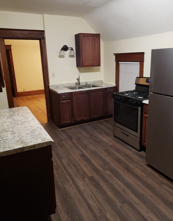 1083 Albemarle St in St. Paul, MN - Building Photo