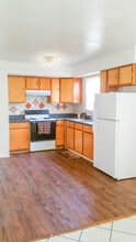 1811 Owens Ct in Hopewell, VA - Foto de edificio - Building Photo
