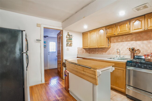 169 Jefferson Ave in Brooklyn, NY - Building Photo - Building Photo