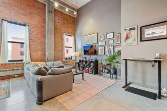 250 Park Ave in Minneapolis, MN - Building Photo - Building Photo