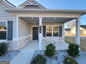 214 N Dogwood St in Villa Rica, GA - Foto de edificio - Building Photo