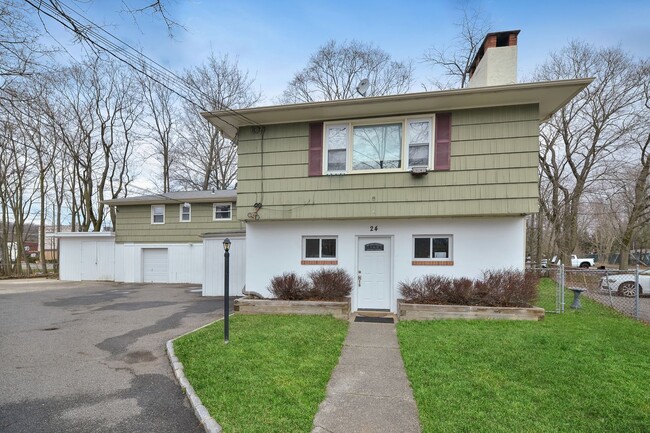 24 Erie Ave in Wanaque, NJ - Building Photo - Building Photo