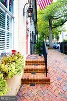 219 S Royal St in Alexandria, VA - Building Photo