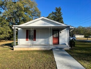 201 7th Ave NE in Jacksonville, AL - Building Photo - Building Photo