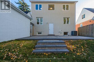 8 Clearview Heights in Toronto, ON - Building Photo - Building Photo