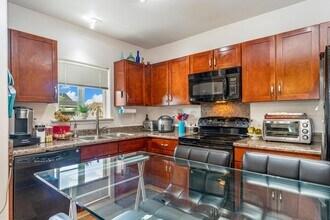 1167 Kakala St in Kapolei, HI - Building Photo - Building Photo