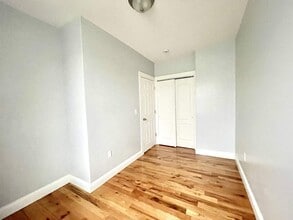 700 Bergenline Ave in Union City, NJ - Building Photo - Building Photo