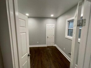 300 N 5th St in Newark, NJ - Building Photo - Building Photo