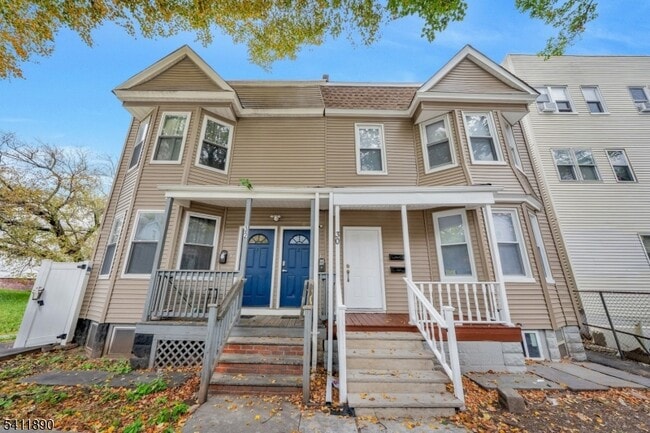30 Linden Ave in East Orange, NJ - Building Photo - Building Photo