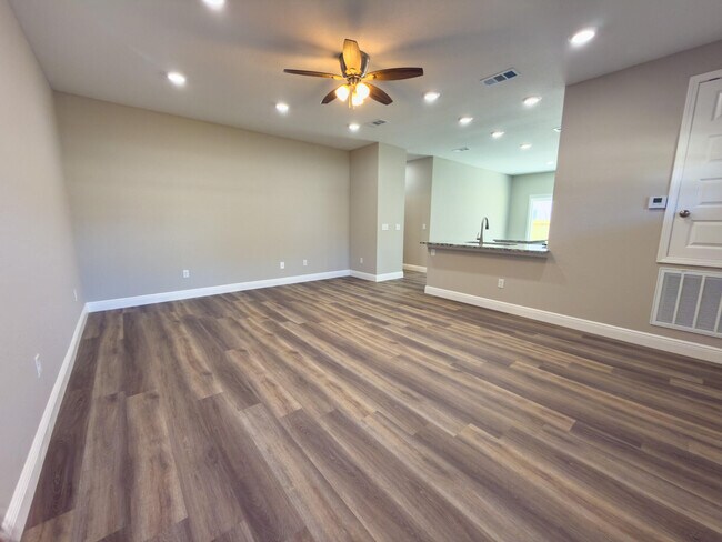 6635 Water St in Navarre, FL - Building Photo - Building Photo