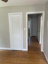 622 Harris Plz in Louisville, KY - Foto de edificio - Building Photo