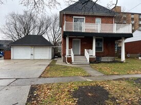 133 Essex St in Sarnia, ON - Building Photo