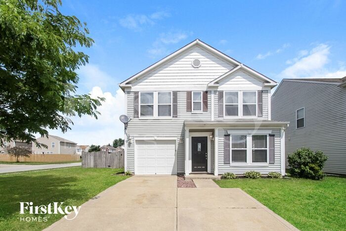 7909 Liberty School Ln in Indianapolis, IN - Building Photo