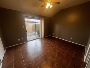 10034 Sharpton Dr in Houston, TX - Building Photo - Building Photo
