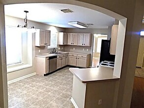 10467 Twin Circles Dr in Montgomery, TX - Building Photo - Building Photo