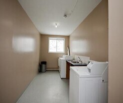 Grande Pointe in Grande Prairie, AB - Building Photo
