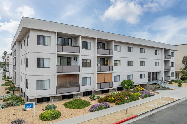 Belmont Plaza Apartment