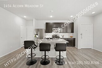 1454 Acorn Meadow St in Houston, TX - Building Photo - Building Photo