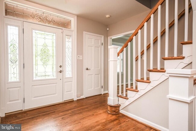 property at 1211 Vinita Ln