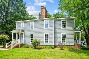 803 W Davis St in Burlington, NC - Building Photo