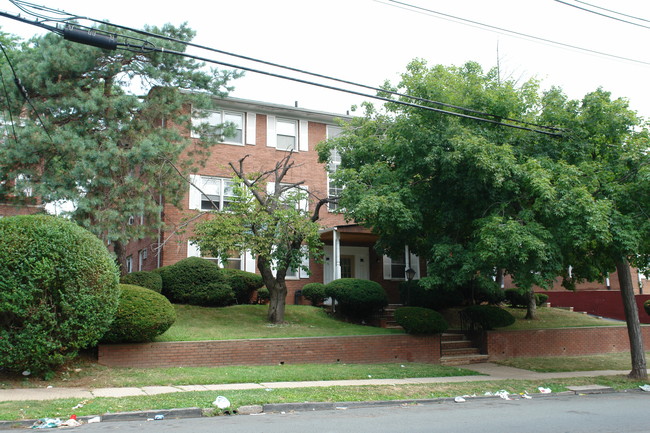 137 W Jersey St in Elizabeth, NJ - Foto de edificio - Building Photo