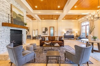 Hawthorne Crestview in Warner Robins, GA - Building Photo - Building Photo