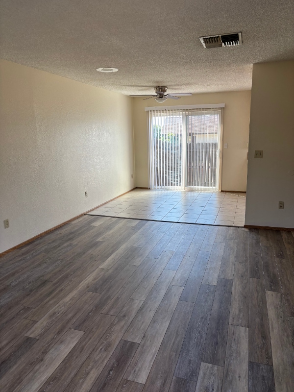2508 Sabre Ct in Redding, CA - Building Photo - Building Photo