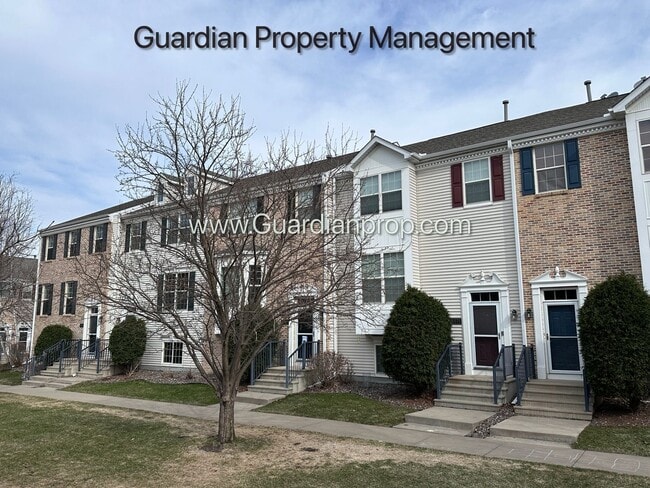 15575 Junegrass Ln in Eden Prairie, MN - Building Photo - Building Photo