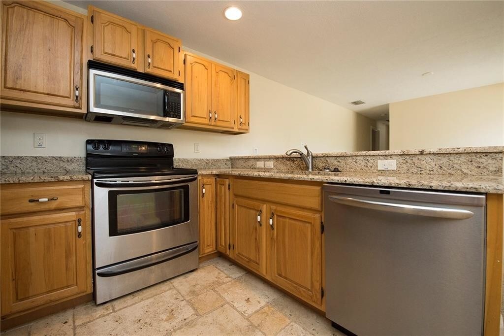 1970 SE Salerno Rd in Stuart, FL - Building Photo