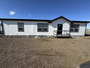 285 SW Sky Blue Wy in Mountain Home, ID - Building Photo - Building Photo