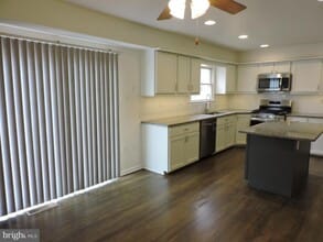 115 S Bell Ave in Yardley, PA - Building Photo - Building Photo