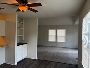 744 Vicki Dr in Huntsville, TX - Building Photo - Building Photo