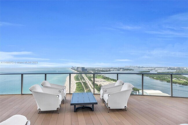 15701 Collins Ave, Unit 4401 in North Miami Beach, FL - Building Photo - Building Photo