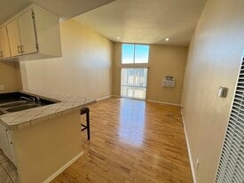 808 Coriander Dr in Torrance, CA - Building Photo