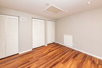 2331 N Lister Ave in Chicago, IL - Building Photo - Building Photo