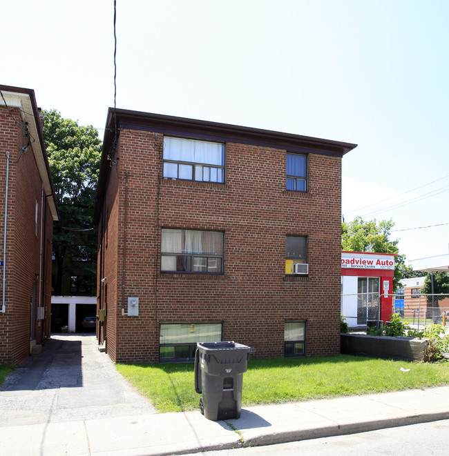 1 Bater Ave in Toronto, ON - Building Photo - Primary Photo