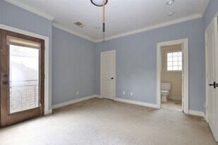 707 Welch St in Houston, TX - Building Photo