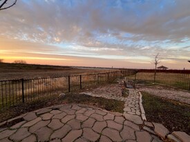 4205 Lakeside Dr in The Colony, TX - Building Photo