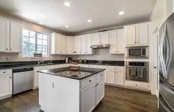 29398 Fall River Ln in Menifee, CA - Building Photo - Building Photo