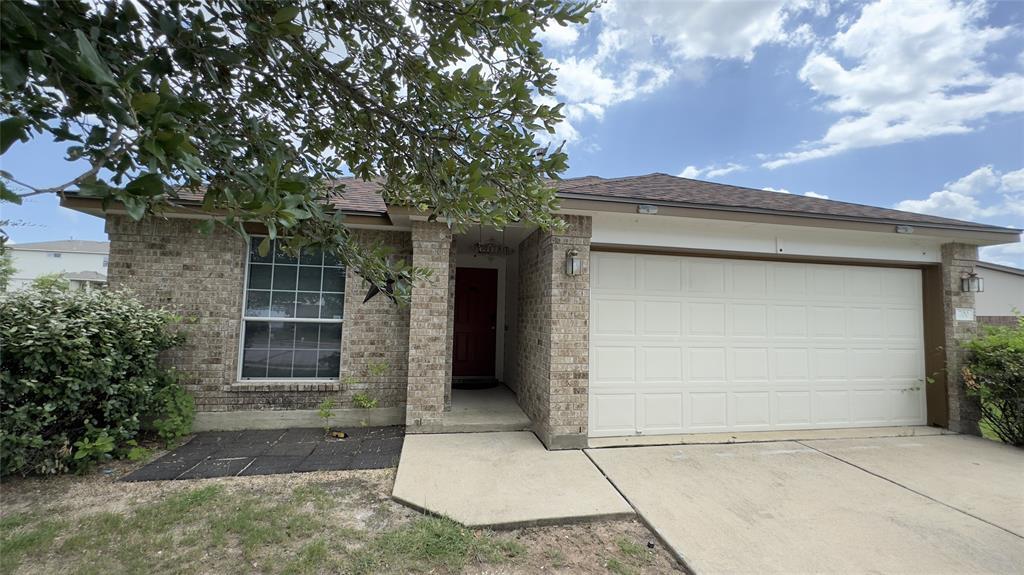 700 Sweet Leaf Ln in Pflugerville, TX - Building Photo