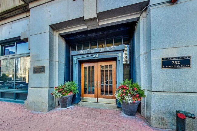 732 S Financial Pl in Chicago, IL - Building Photo - Building Photo